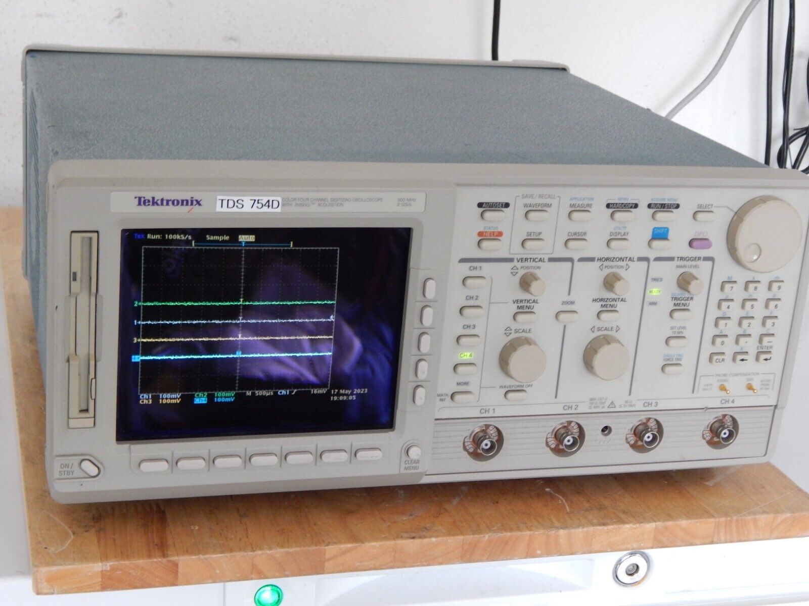 TDS 754D 500Mhz 2GS/s DPO opt's 1M,2F,2C TDS 754D 500Mhz 2GS/s DPO opt's 1M,2F,2C